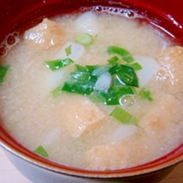 じゃが芋と油揚げのお味噌汁